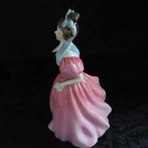 Royal Doulton Figurine `Camellia` HN 2222