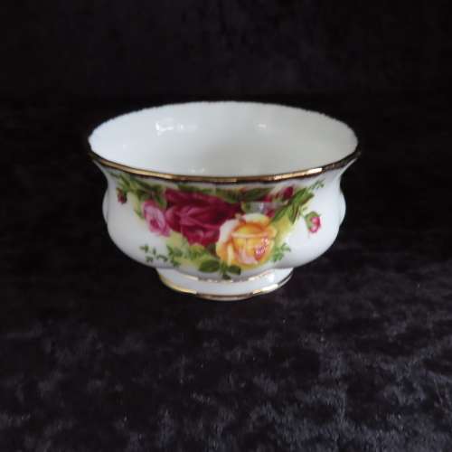 Royal Albert `Old Country Roses` Sugar Bowl (Tea)