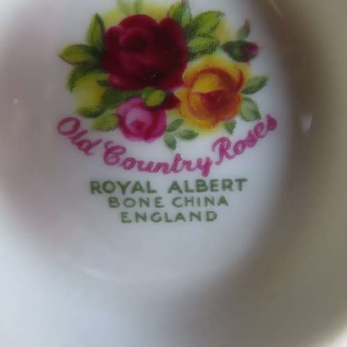 Royal Albert "Old Country Roses" 6 x Tea Trio's