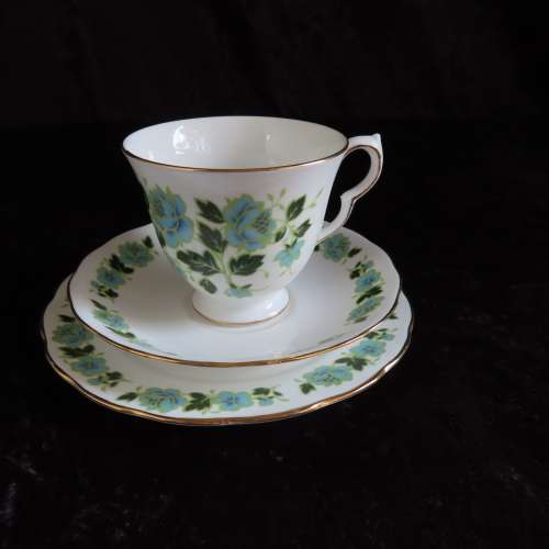 Royal Vale Tea Trio.