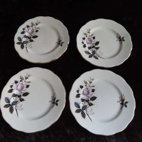 Royal Albert "Queens Messenger" Cake Plates x 4 (16 cm )