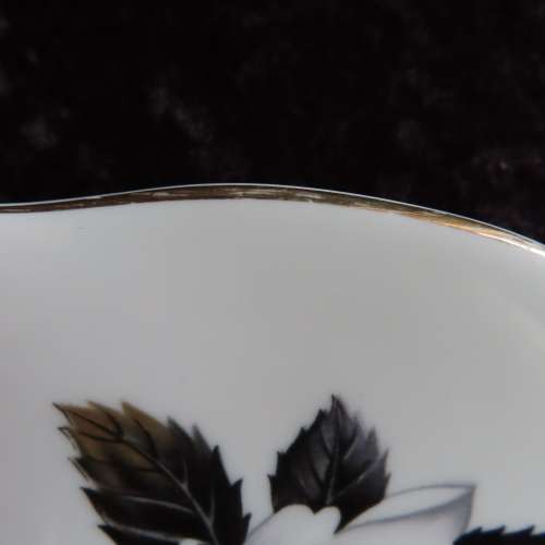 Royal Albert "Queens Messenger" 5 x Dinner Plates
