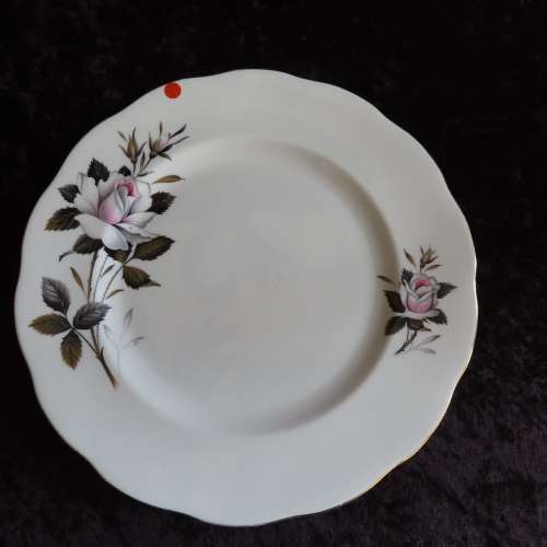 Royal Albert "Queens Messenger" 5 x Dinner Plates