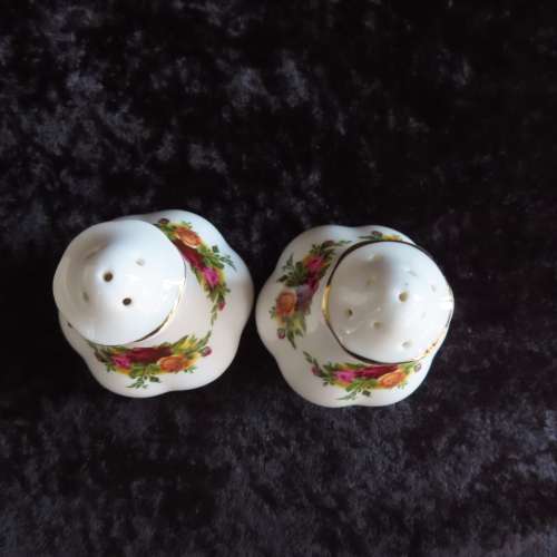 Royal Albert `Old Country Roses` Boxed Salt and Pepper.
