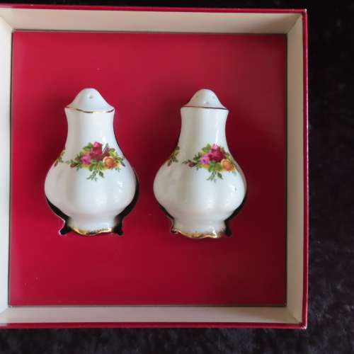 Royal Albert `Old Country Roses` Boxed Salt and Pepper.