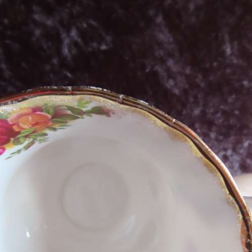 Rpyal Albert "Old country Roses" Tea Trio