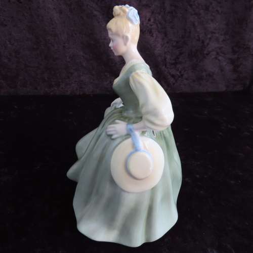 Royal Doulton Figurine `Fair Lady` HN 2193