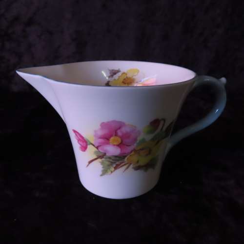 Shelley `Begonia` Milk Jug & Sugar Bowl (13427)
