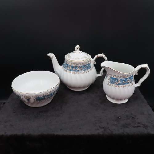 Myott `Rialto Blue` Tea Pot (2 Cups) Milk & Sugar.