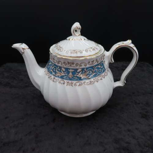 Myott `Rialto Blue` Tea Pot (2 Cups) Milk & Sugar.