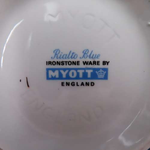 Myott `Rialto Blue` Tea Pot (2 Cups) Milk & Sugar.