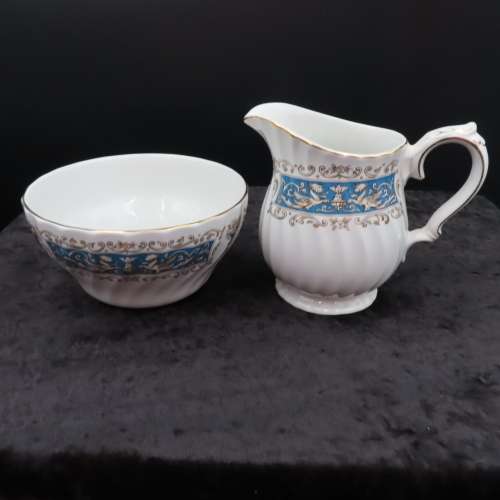 Myott `Rialto Blue` Tea Pot (2 Cups) Milk & Sugar.