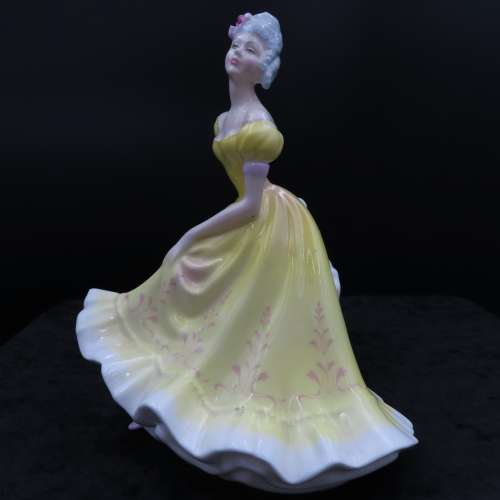 Royal Doulton Figurine `Ninette` HN 2379