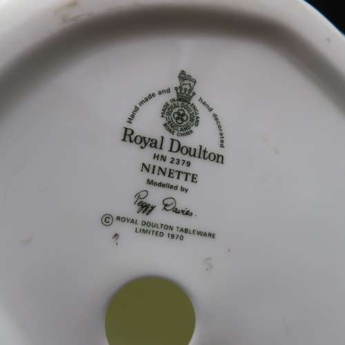 Royal Doulton Figurine `Ninette` HN 2379