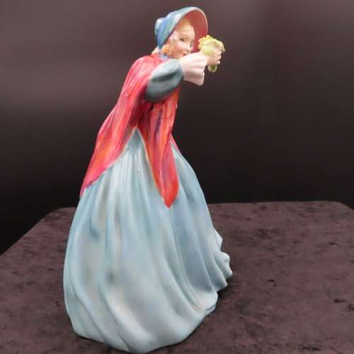 Royal Doulton Figurine `Lady Charmian` HN 1948