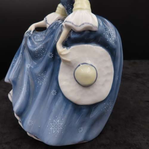 Royal Doulton Figurine `Hilary` HN 2335