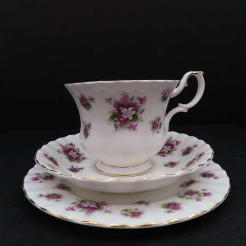 Royal Albert `Sweet Violets` Tea Trio