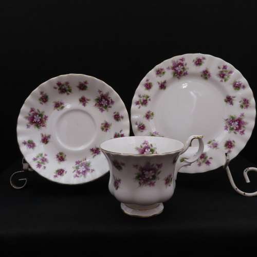 Royal Albert `Sweet Violets` Tea Trio