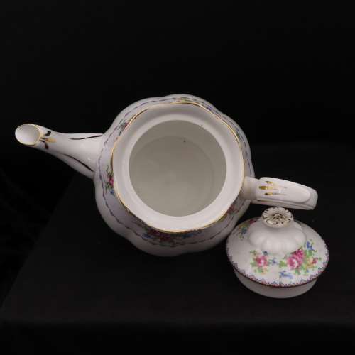 Royal Albert Petit Point 22 Piece Tea Set.