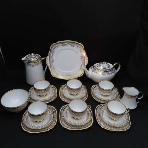 Royal Albert Crown China Unnamed 23 Piece Tea Set