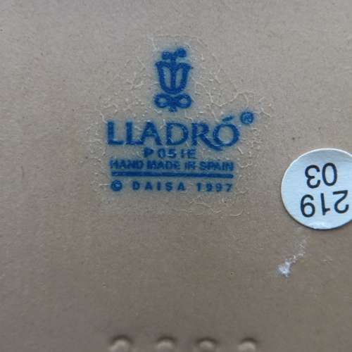 Lladro Figurine Pacific Jewel 2383