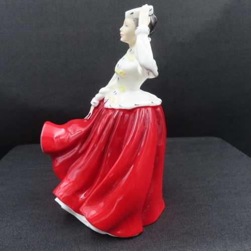 Royal Doulton Figurine First Version `Gail` HN 2937