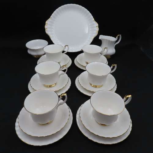 Royal Albert Val D'or 21 Piece Tea Set