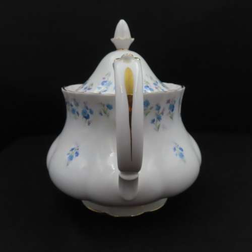 Royal Albert Memory Lane Tea Pot (4 Cups)