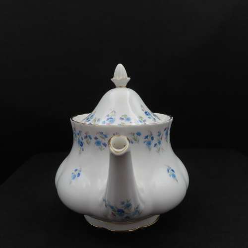 Royal Albert Memory Lane Tea Pot (4 Cups)