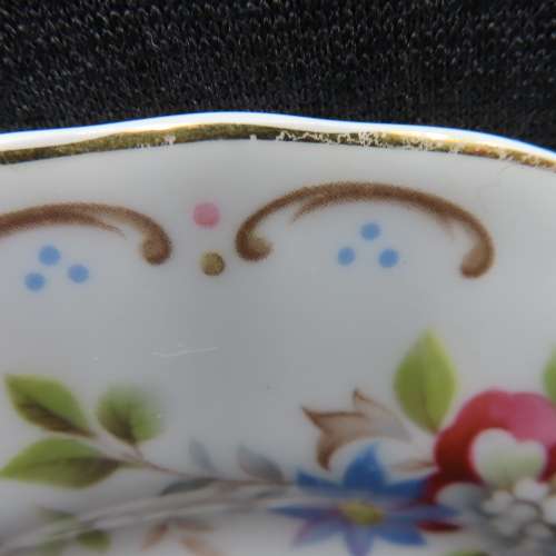Royal Albert Jubilee Rose Cake Plates x 4 (16 cm in diam)