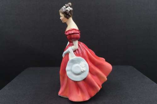 Royal Doulton Figurine `Winsome` HN 2220