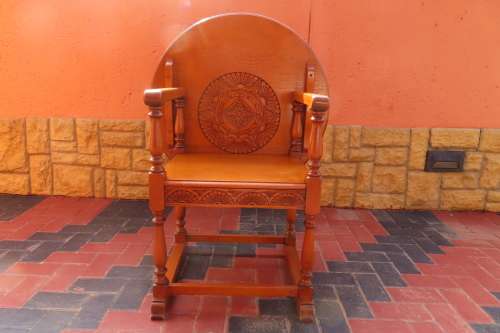 Oak Monks Bench/Table -- Collection Only!!