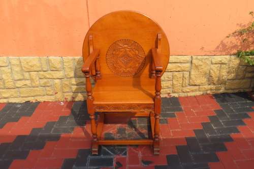 Oak Monks Bench/Table -- Collection Only!!