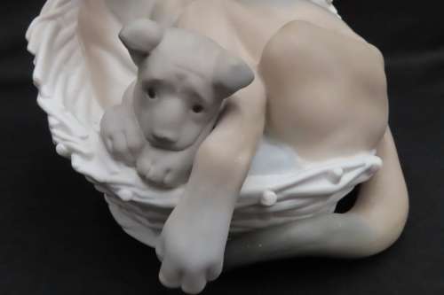 Lladro German Sheperd With Pup (Reclining In Dog Basket)