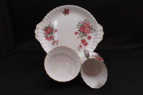 Royal Albert Centennial Rose 21 Piece Tea Set.