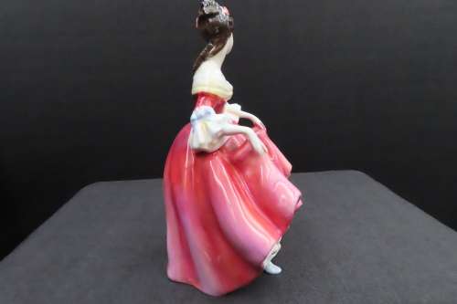 Royal Doulton Figurine `Southern Belle` HN 2229 First Version