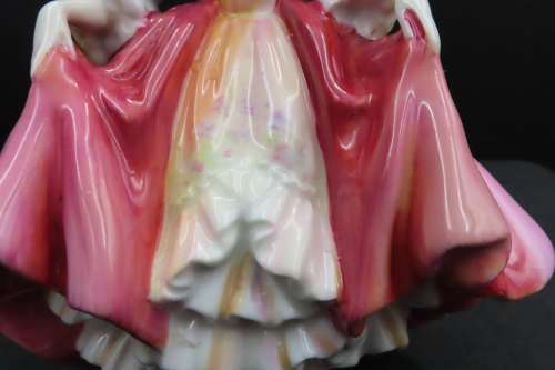 Royal Doulton Figurine `Southern Belle` HN 2229 First Version
