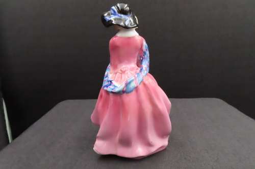 Royal Doulton Figurine`Top O` The Hill` HN 1849 First Version