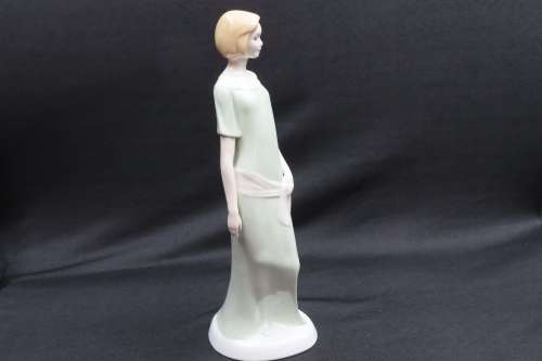 Royal Doulton Reflections Figurine `Enigma` HN 3110