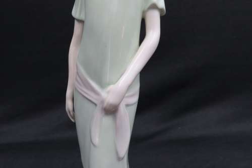 Royal Doulton Reflections Figurine `Enigma` HN 3110