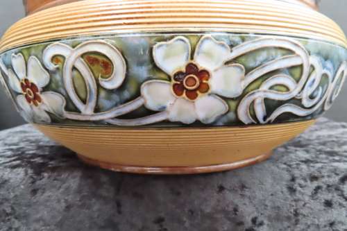 Doulton Lambeth Bowl.