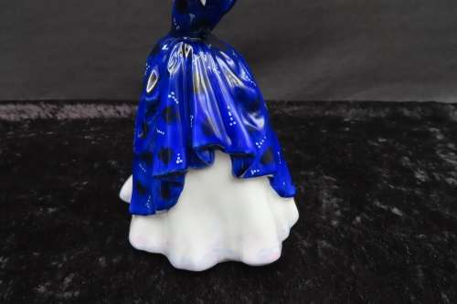 Royal Doulton Figurine `Laura` HN 3136 - Signed by Michael Doulton