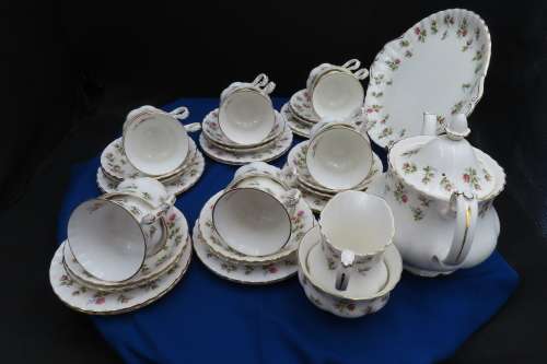 Royal Albert Winsome 40 Piece Tea Set./ Collection Only