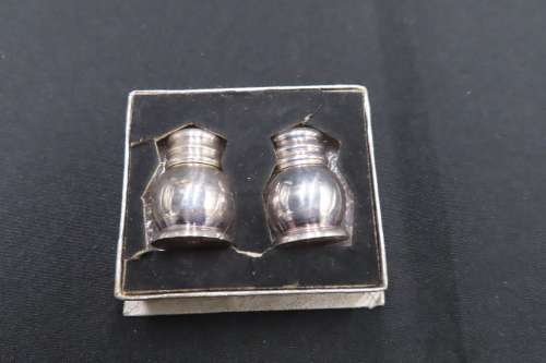 Vintage Miniature Salt & Pepper Shakers SP on B