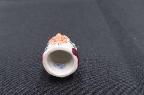 Staffordshire Thimbles x 5