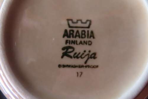 Arabia Finland `Ruija` 24 Piece Dinner Set.    Collection Only!