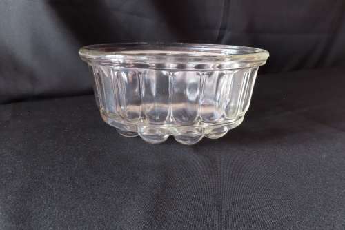Vintage Oval Jelly Mould