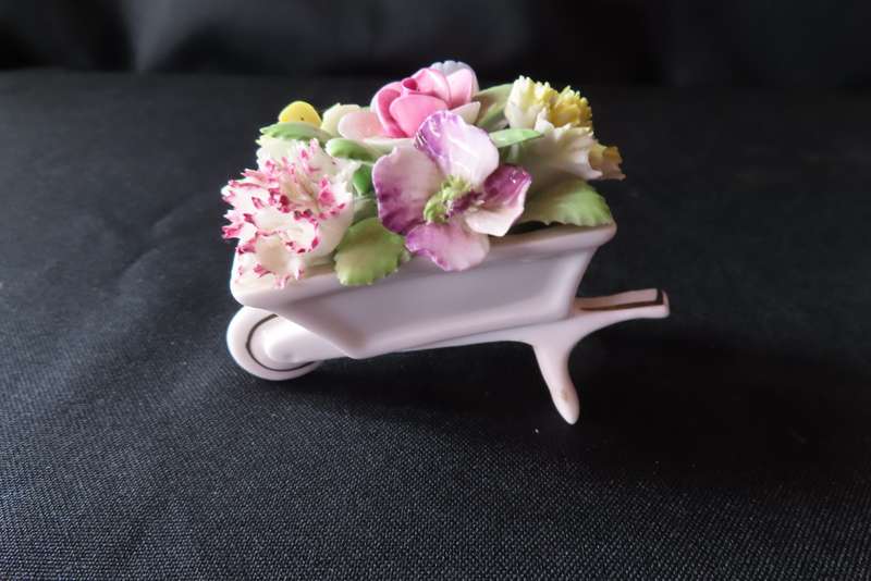 Royal Doulton Miniature Flowerpots x 5