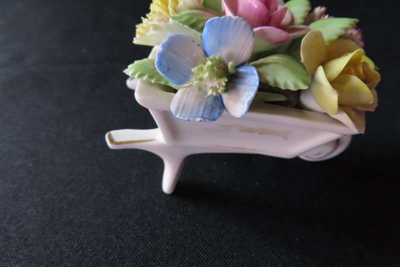 Royal Doulton Miniature Flowerpots x 5