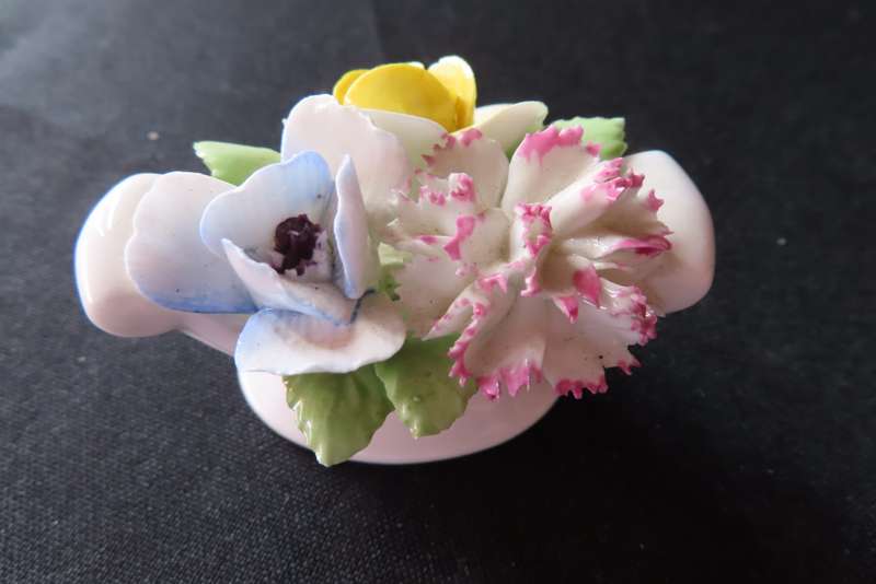 Royal Doulton Miniature Flowerpots x 5